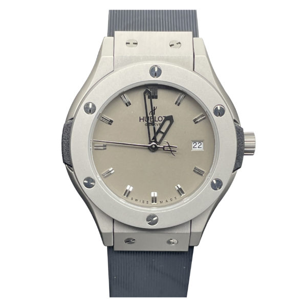 Копии часов Hublot Classic Fusion 33mm Art 4709