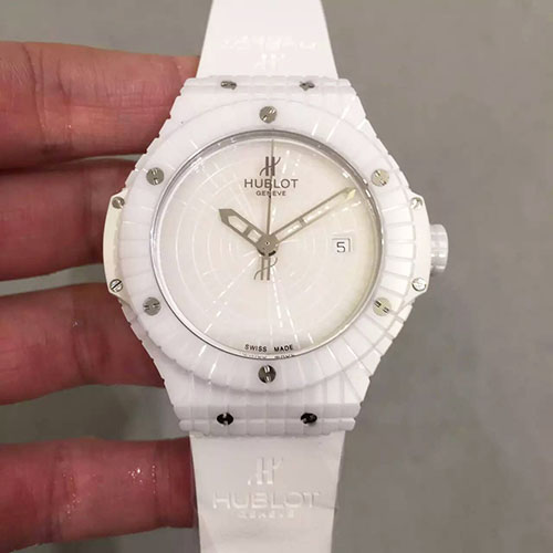 宇舶 Hublot 格子陶瓷 搭載2824機芯