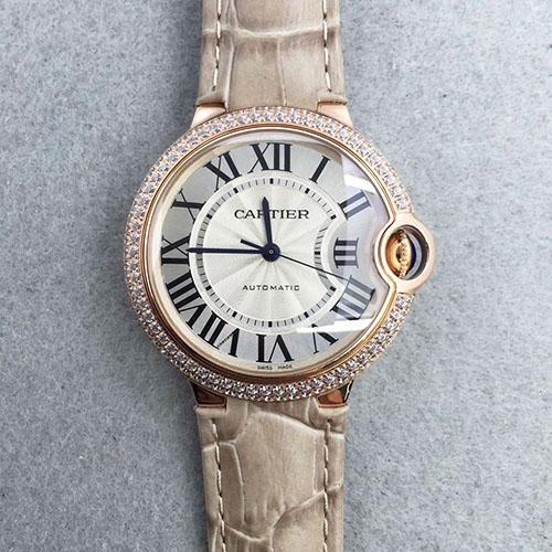 卡地亚 Cartier 玫金带鉆圈中号