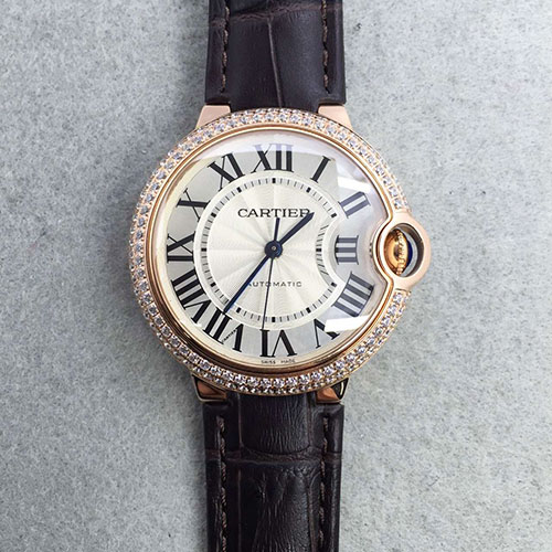 卡地亚 Cartier 玫金带鉆圈中号