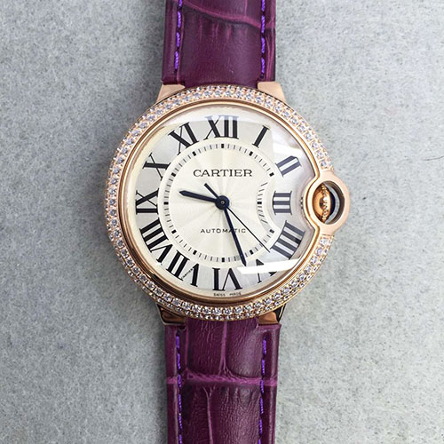 卡地亚 Cartier 玫金带鉆圈中号